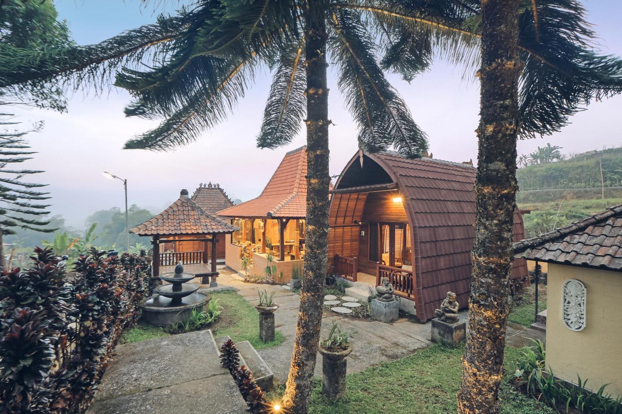 Tunjung Sari Villa Bedugul Bedugul  Exterior photo